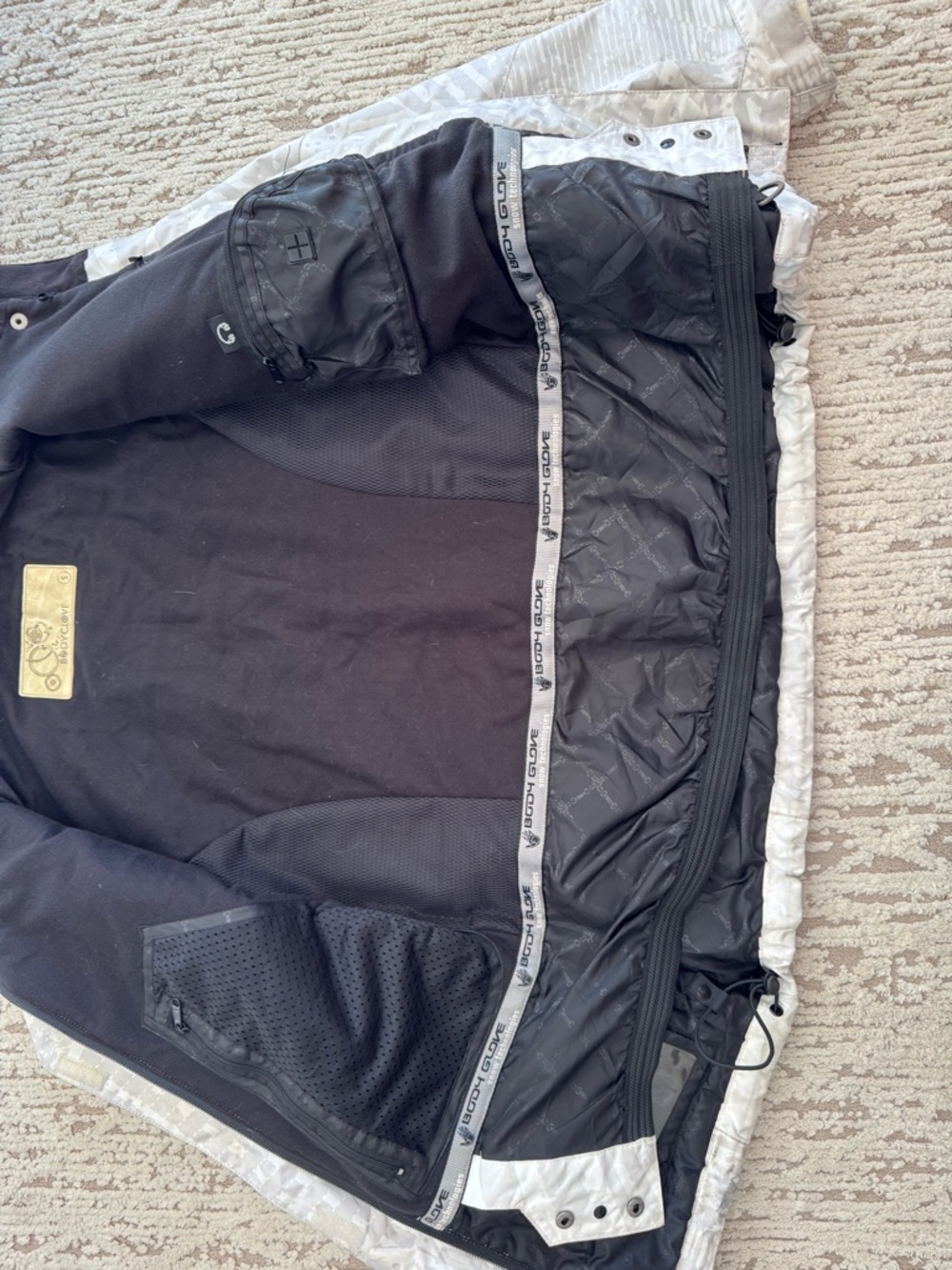 White Snow Jacket - Picture 4 of 8